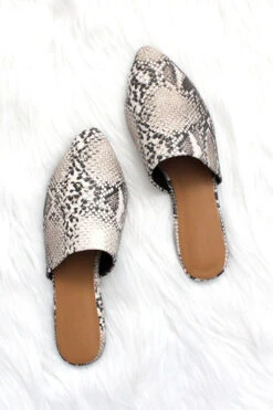 Pointy Toe Closed Toe Flat Mules Sandals Slides-Python Snake Skin Print